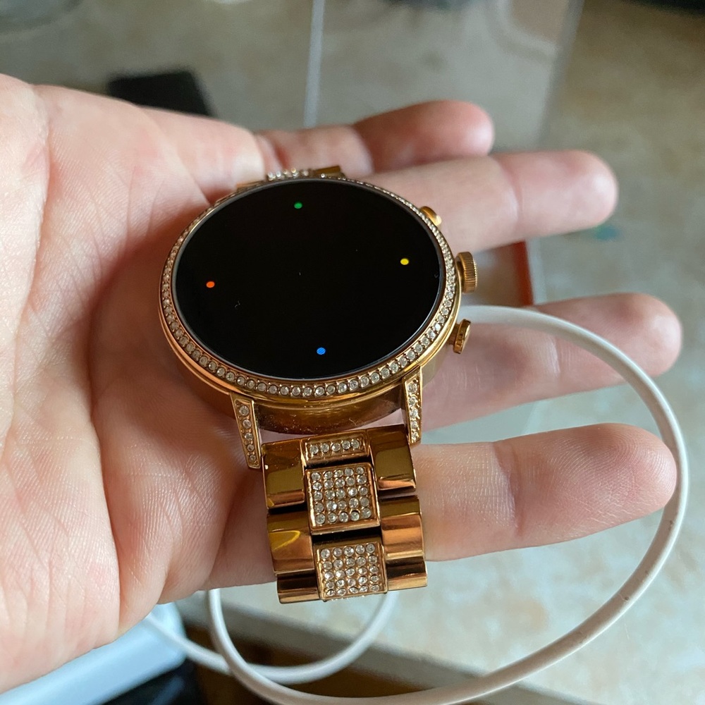 Woman’s 4th Generation Fossil Watch (Smart) - Picture 2 of 5